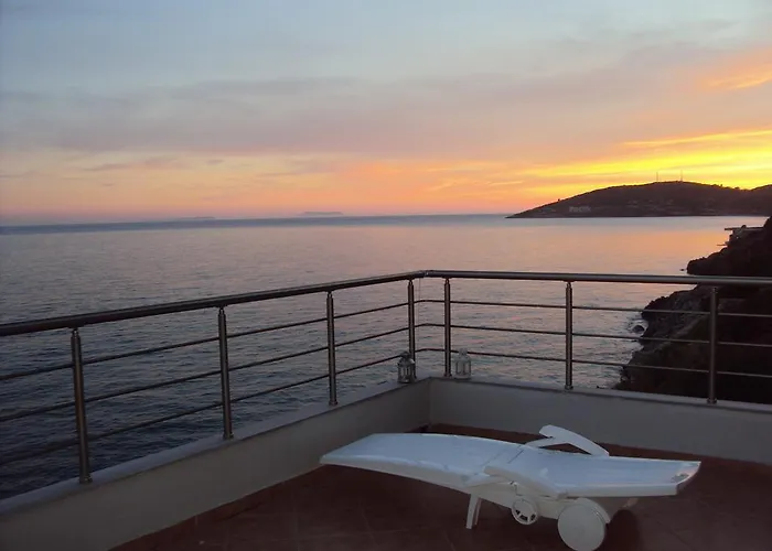 度假居 洛瑞别墅 *